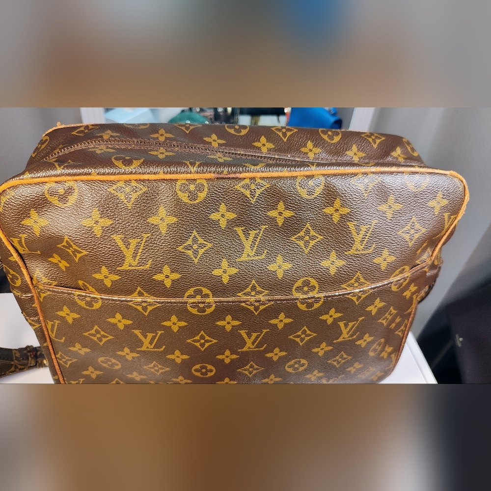 Vintage Louis Vuitton Monogram Large GM Nile Messenger Bag Unisex Shoulder - Picture 9 of 16